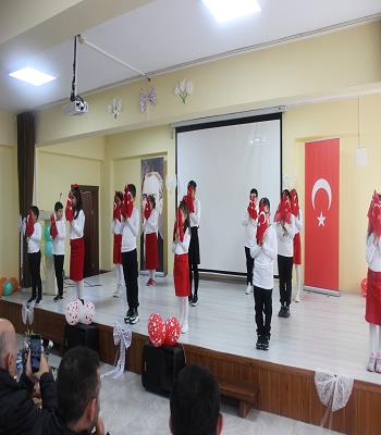 23 NİSAN ULUSAL EGEMENLİK VE ÇOCUK BAYRAMI İLÇEMİZDE COŞKUYLA KUTLANDI